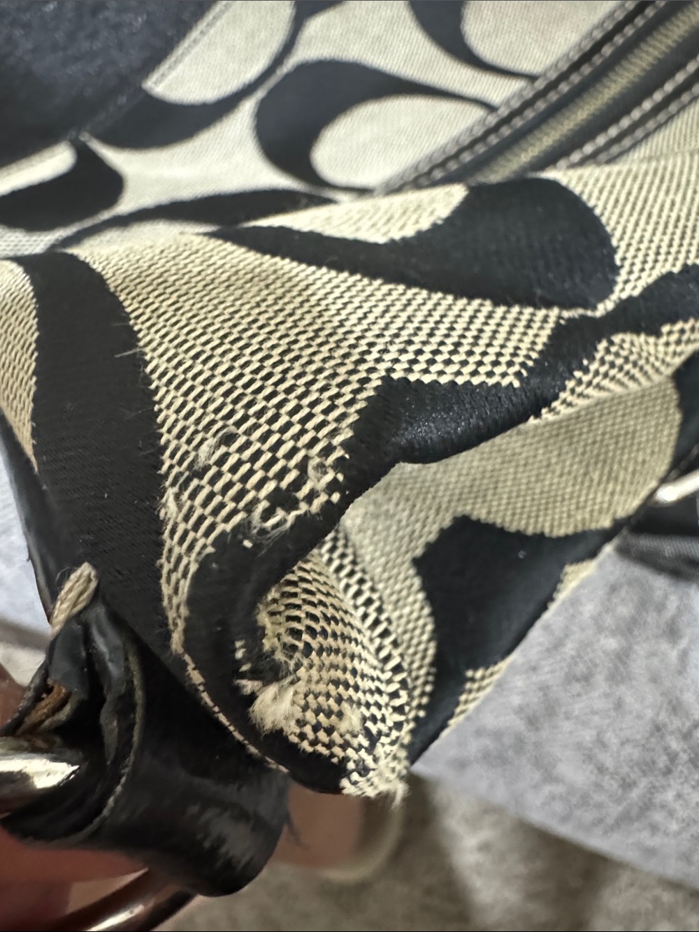 Coach Signature C Canvas Crossbody Bag Black Khaki Small Zip Purse - Picture 15 of 16